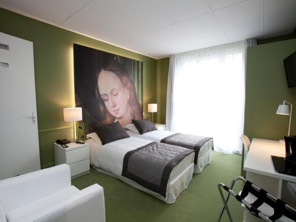 Hôtel Cecyl Reims Centre : photo 8 de la chambre chambre lits jumeaux standard