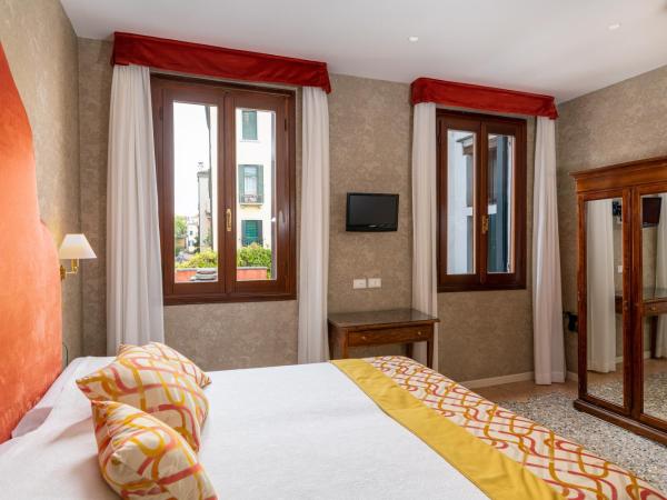 Hotel Villa Rosa : photo 3 de la chambre chambre double