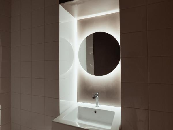 Piano Piano - Rooms : photo 5 de la chambre chambre lit king-size supérieure