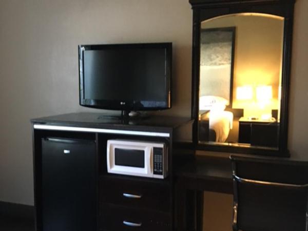 Skyways Hotel : photo 3 de la chambre chambre avec 2 grands lits queen-size 