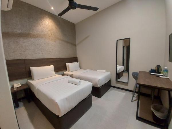 MIICO Hotel @ Mount Austin : photo 3 de la chambre chambre lits jumeaux