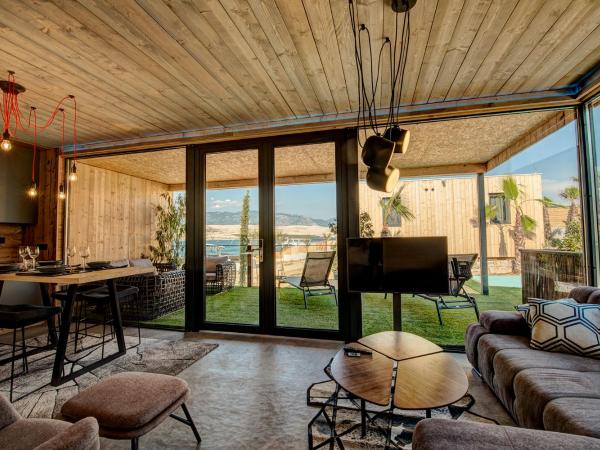 Noa Glamping Resort : photo 8 de la chambre villa noa - fête sur plage