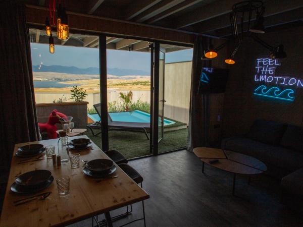 Noa Glamping Resort : photo 8 de la chambre résidence double deluxe côté colline