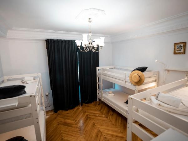HiHome Hostel : photo 10 de la chambre lit superposé dans dortoir mixte