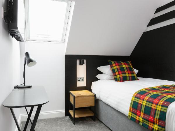 Castle Park Guest House : photo 2 de la chambre chambre simple avec salle de bains extérieure privative