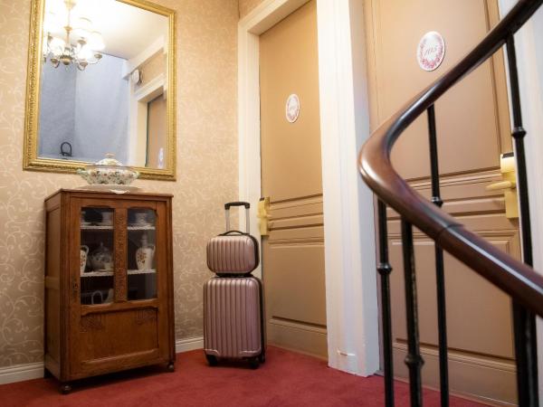 Hotel de Charme La Bonne Adresse - Logis hotels : photo 10 de la chambre chambre double charmante