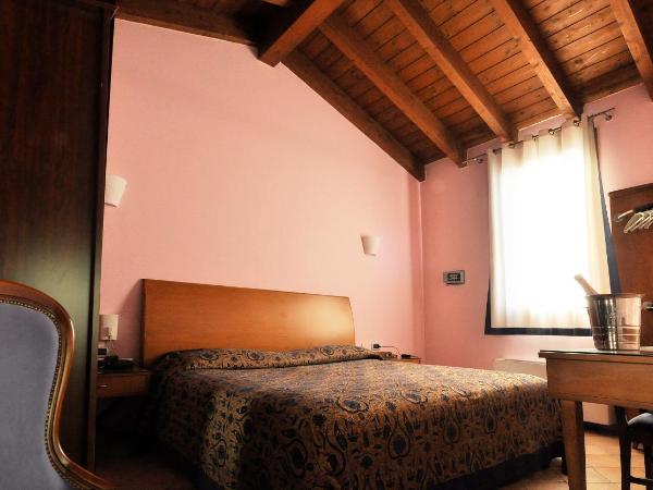 Locanda Baraca : photo 3 de la chambre suite lit king-size avec baignoire spa