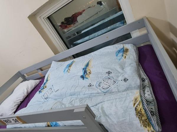 Dubai Hostel, Bedspace and Backpackers : photo 8 de la chambre chambre familiale avec salle de bains