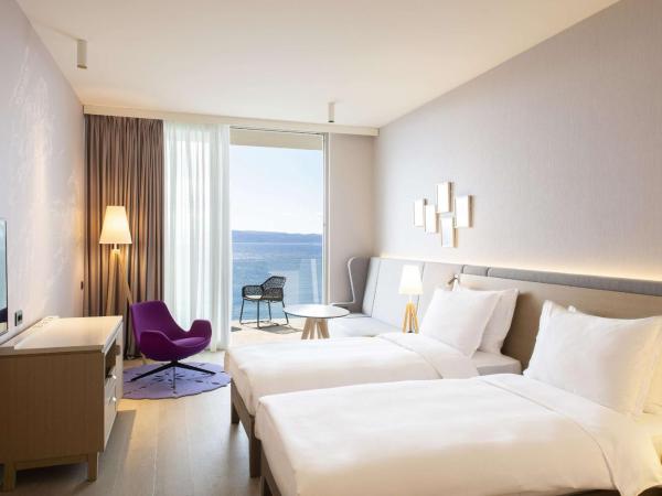 Radisson Blu Resort & Spa : photo 3 de la chambre chambre premium avec balcon et vue mer