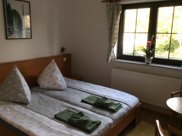 Pension Orbis : photo 6 de la chambre chambre double ou lits jumeaux