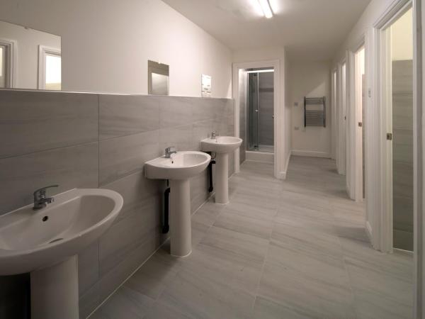 Harbourside Hostel Bristol : photo 2 de la chambre chambre simple avec toilettes et douche communes