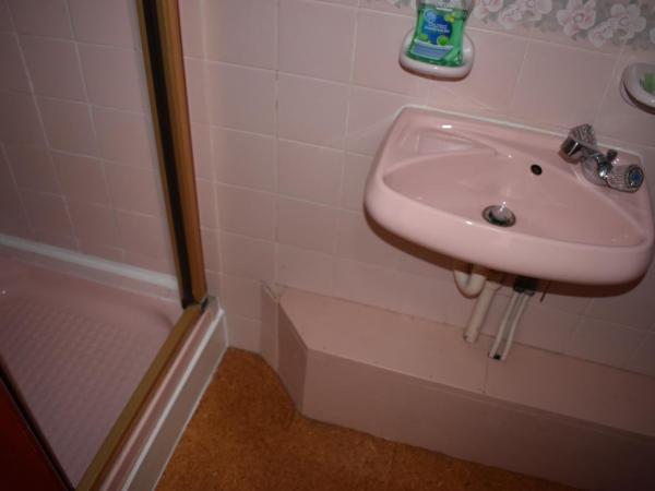 Lyndhurst Hotel : photo 1 de la chambre chambre familiale avec salle de bains privative