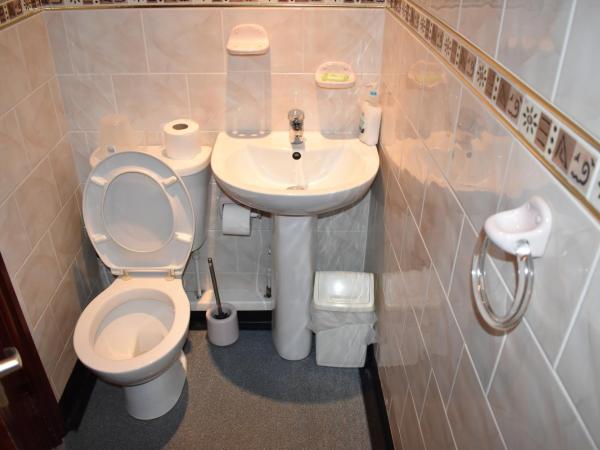 Lyndhurst Hotel : photo 1 de la chambre chambre familiale avec salle de bains privative