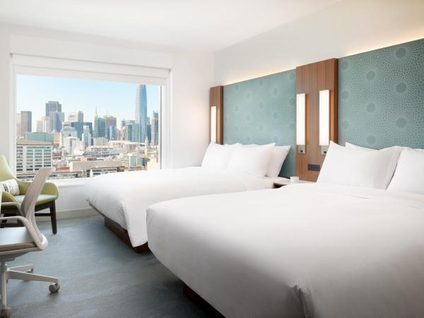 LUMA Hotel San Francisco - #1 Hottest New Hotel in the US 2023 : photo 1 de la chambre chambre premier avec 2 lits queen-size