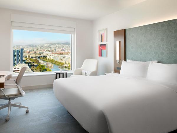 LUMA Hotel San Francisco - #1 Hottest New Hotel in the US 2023 : photo 3 de la chambre chambre lit king-size premier