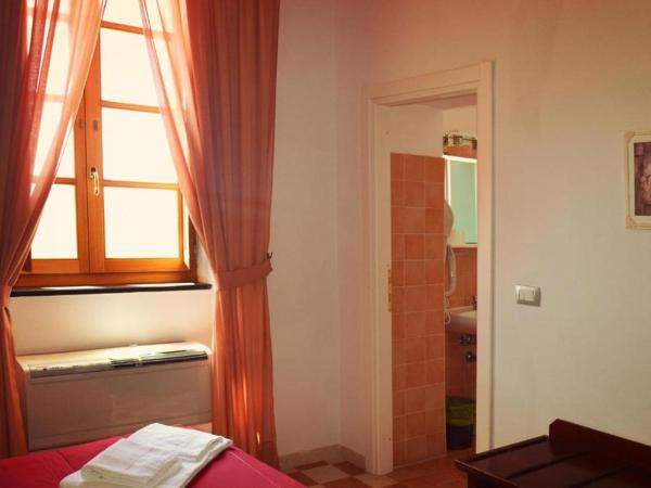 Villa Maria Pia : photo 3 de la chambre chambre triple standard