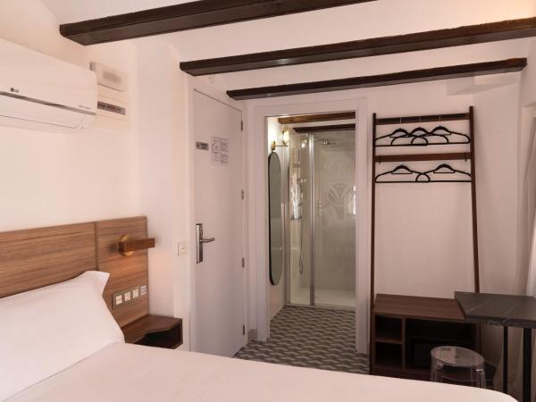 Hotel 19-30 Valencia : photo 2 de la chambre chambre double
