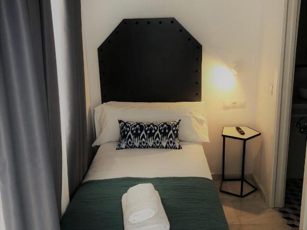 Hostal Hom Museo : photo 8 de la chambre chambre simple