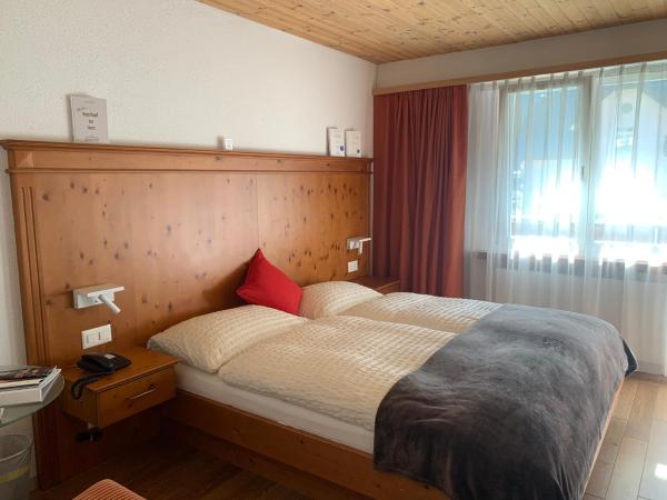 Hotel Belmont : photo 1 de la chambre suite titlis avec balcon