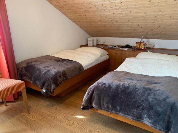 Hotel Belmont : photo 2 de la chambre suite titlis avec balcon