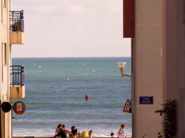 LES CORDERIES : photo 3 de la chambre chambre double deluxe avec balcon - vue sur mer