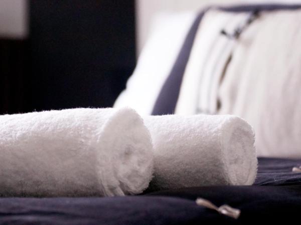 LES CORDERIES : photo 2 de la chambre chambre lit king-size supérieure