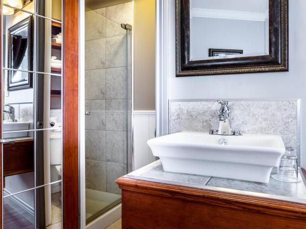 Hotel Louisbourg : photo 3 de la chambre chambre lit queen-size