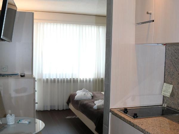 Hotel Belmont : photo 1 de la chambre chambre double avec kitchenette et balcon