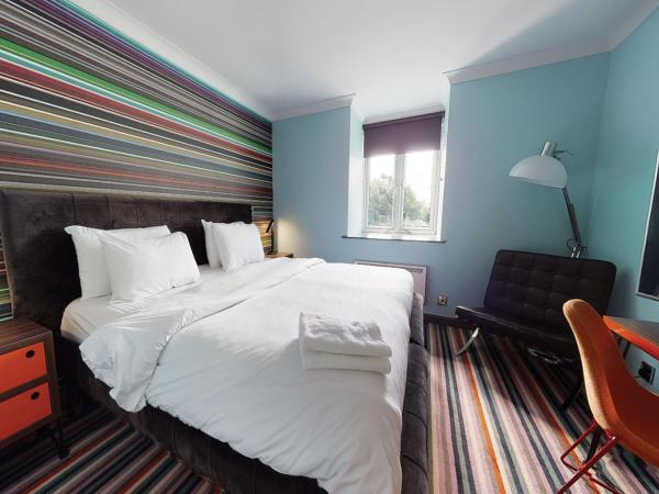 Village Hotel Leeds North : photo 2 de la chambre chambre double