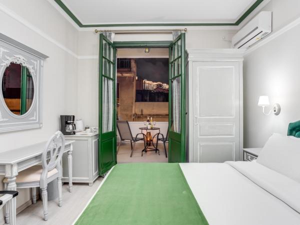 Pandrosos Divine Suites : photo 2 de la chambre suite pandrosos - vue partielle sur acropole avec terrasse