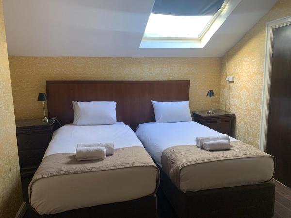 Beech Mount Hotel - Free Parking : photo 10 de la chambre chambre lits jumeaux