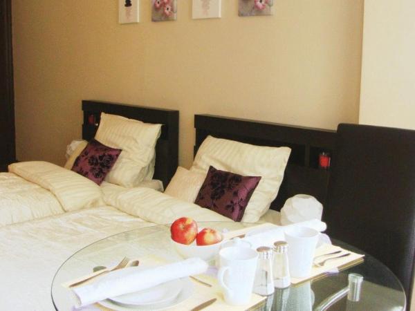 Sleep Well : photo 6 de la chambre chambre double ou lits jumeaux avec salle de bains commune