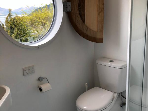 Greengables B&B : photo 8 de la chambre chambre lit queen-size avec balcon