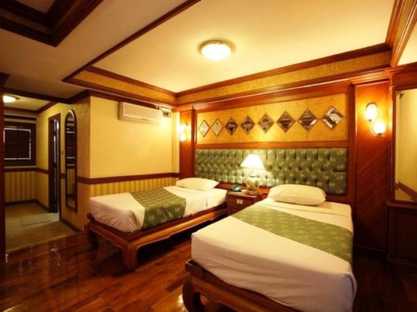 Highway Hotel : photo 3 de la chambre chambre double ou lits jumeaux de luxe 