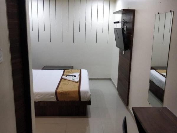 Hotel J D Residency : photo 9 de la chambre chambre deluxe