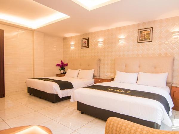 Suwara Hotel Kepong KL : photo 1 de la chambre chambre familiale avec douche