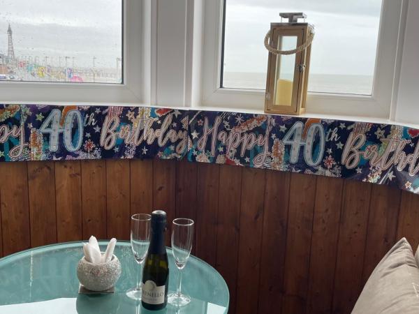 Cherry Blossom Inn : photo 5 de la chambre chambre double deluxe - vue sur mer