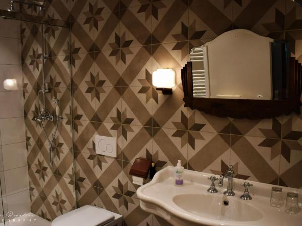 La Villa du Pré Du Cerf : photo 2 de la chambre chambre quadruple avec salle de bains privative séparée