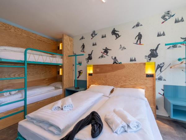 MEININGER Hotel Innsbruck Zentrum : photo 3 de la chambre chambre familiale