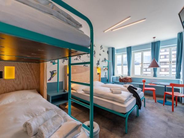 MEININGER Hotel Innsbruck Zentrum : photo 5 de la chambre chambre familiale