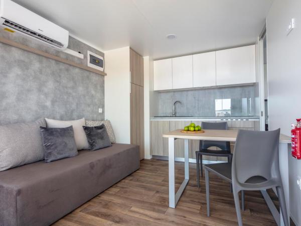 Terra Park Phalaris : photo 4 de la chambre mobile home pinus avec piscine