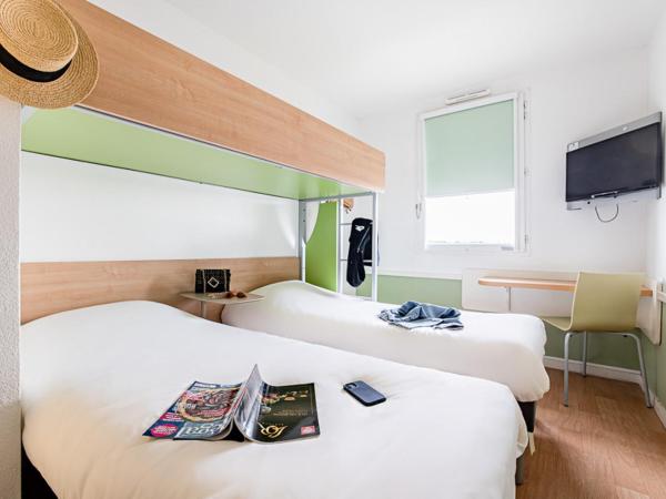 ibis budget Carcassonne Aroport - A61 : photo 3 de la chambre chambre triple