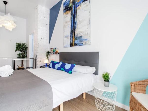 COOL LOFTS center valencia : photo 2 de la chambre chambre double avec salle de bains privative