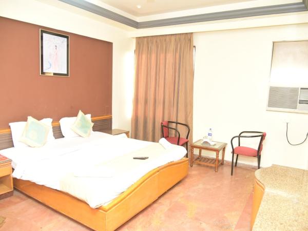 Celebrations Inn Pune : photo 6 de la chambre chambre de luxe ac