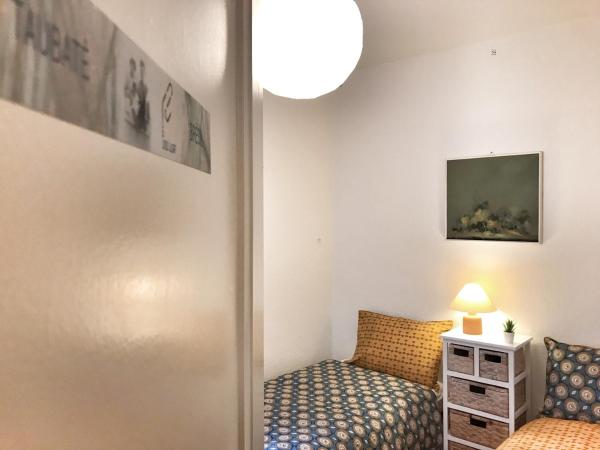 Lindo Lugar - just a 7 minute walk from the airport : photo 7 de la chambre chambre lits jumeaux Économique