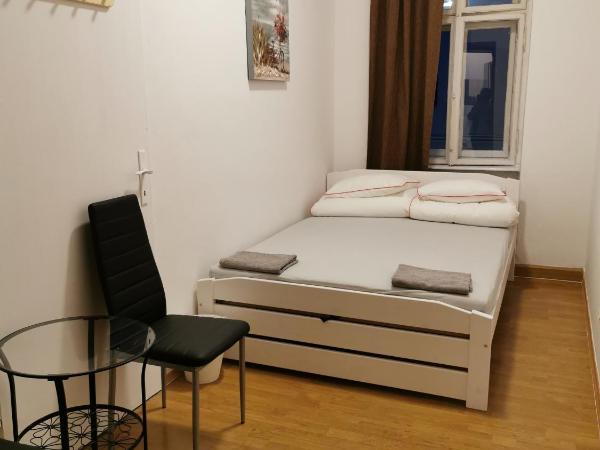 7brunnen Hostel & Guest House : photo 6 de la chambre chambre double standard avec salle de bains commune