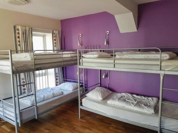 City Hostel Bergen : photo 8 de la chambre lit dans dortoir pour femmes de 10 lits