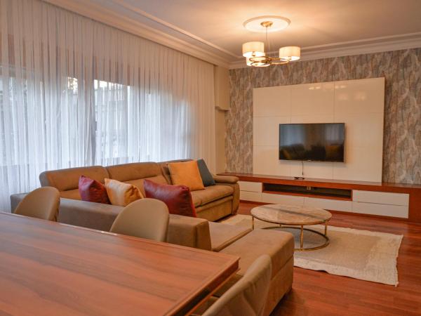 BayMari Suites Plus Florya : photo 3 de la chambre appartement 2 chambres deluxe - vue sur jardin