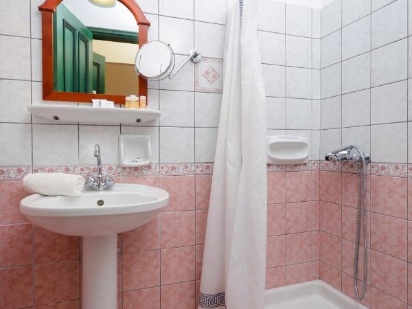 Apollon Hotel : photo 6 de la chambre chambre lit king-size supérieure