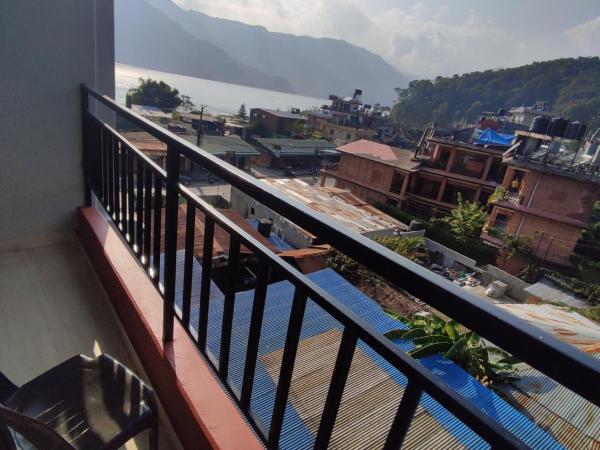 Hotel Green Hill View : photo 4 de la chambre chambre familiale - vue sur lac